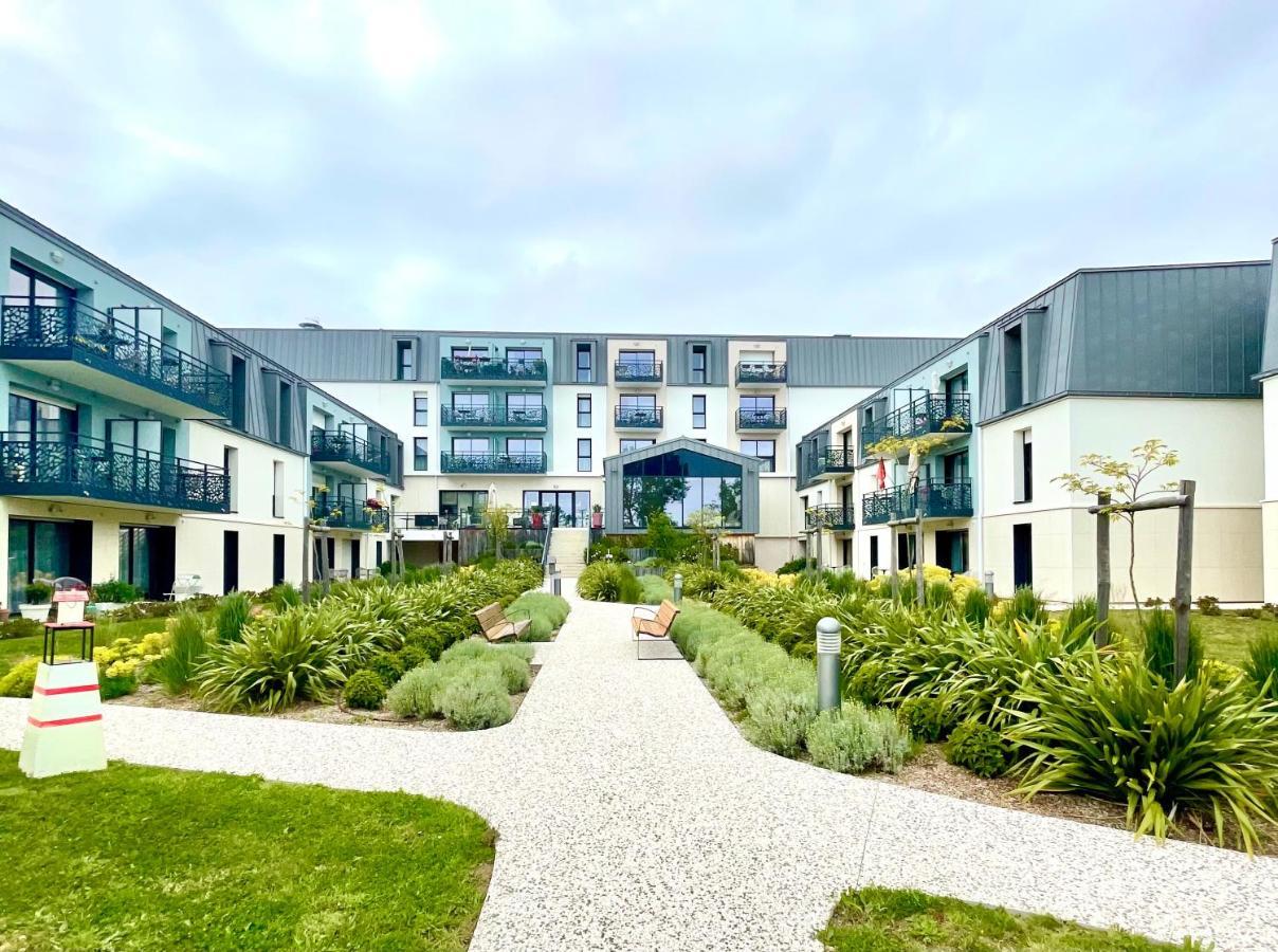 Domitys Les Fregates Aparthotel Les Sables-dʼOlonne Exteriör bild